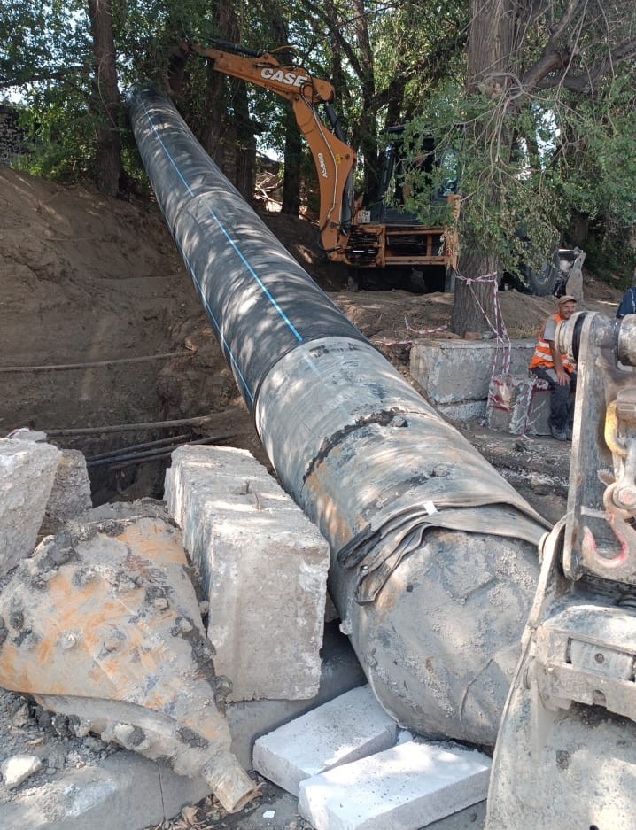 Реконструкция водоканала: на улице Дегтярной проложили 351 метр новых труб