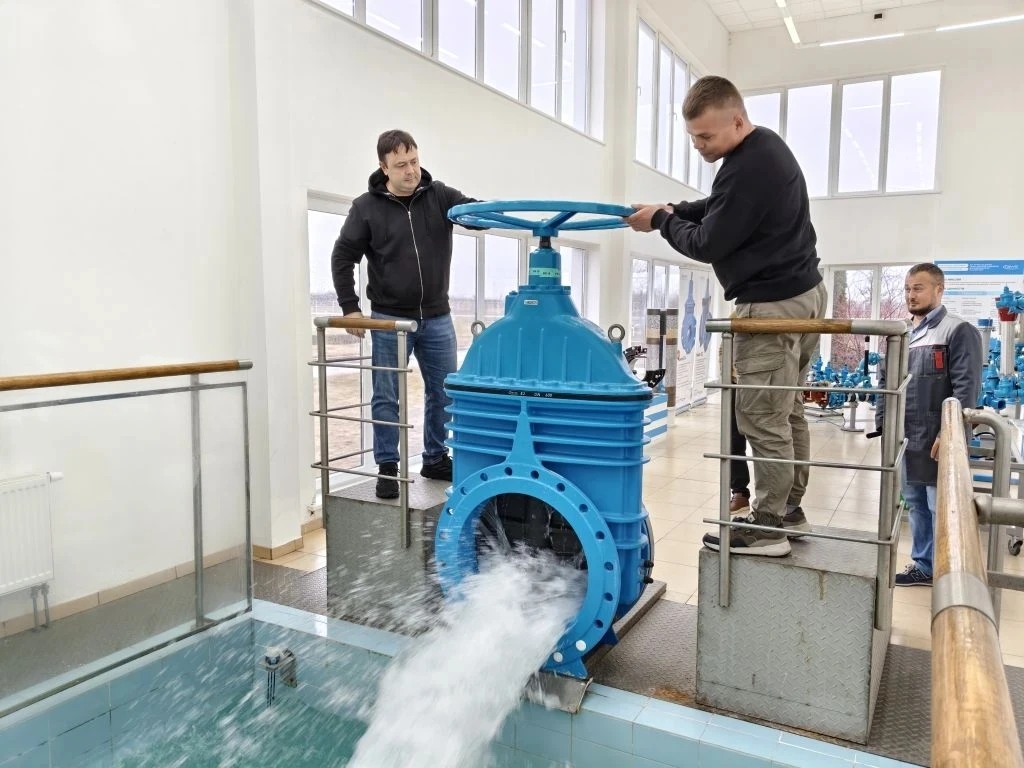 Специалисты ООО "СМУ-79" посетили завод  HAWLE в Липецкой области.