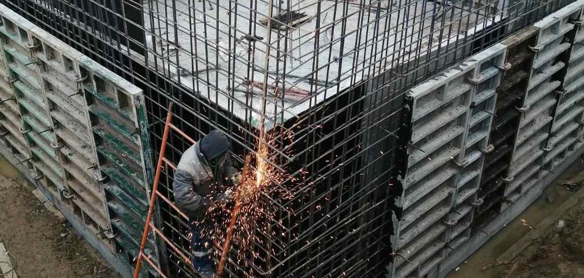 Строительство накопительных резервуаров с устройством повысительной насосной станции для с. Сторожевка Сторожевского МО Татищевского района Саратовской области  (2021 г.)