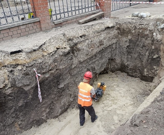 Реконструкция водоканала: на улице Дегтярной проложили 351 метр новых труб