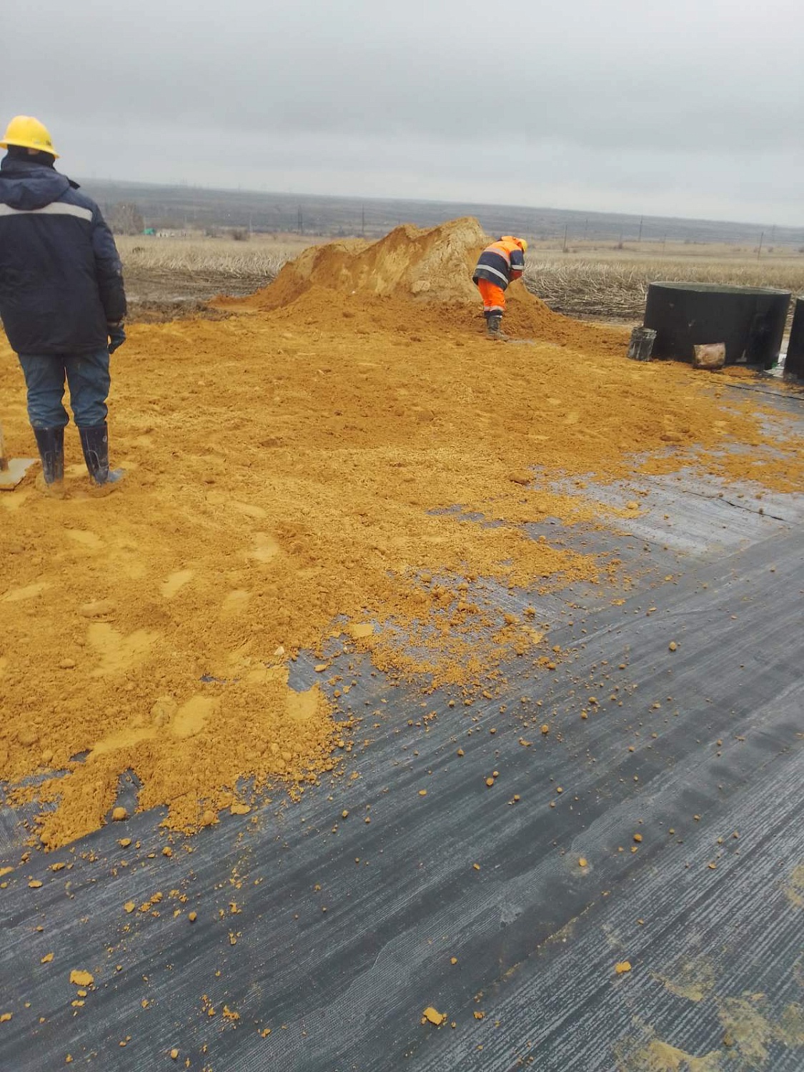 Строительство накопительных резервуаров с устройством повысительной насосной станции для с. Сторожевка Сторожевского МО Татищевского района Саратовской области  (2021 г.)