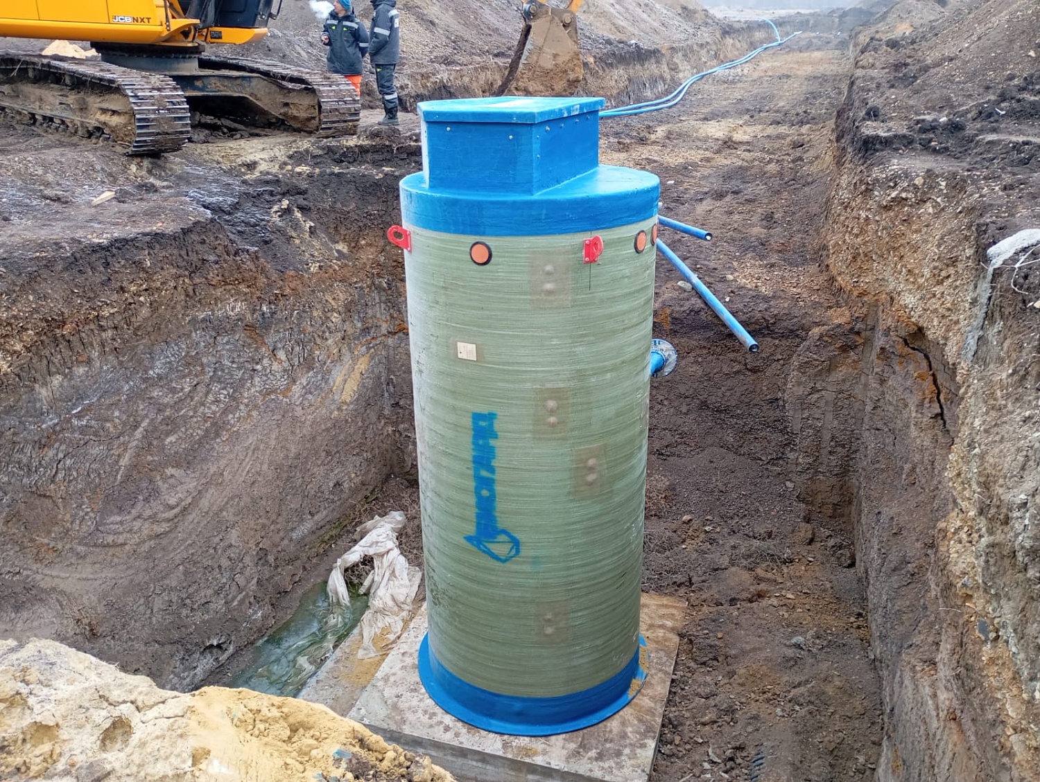 Монтаж резервуаров чистой воды, КНС и ВПНС на территории "Столыпинского индустриального парка" (2024 г.)